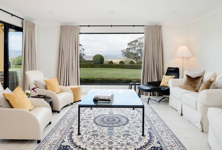 Relbia Retreat – Luxury Estate mins to Launceston gallery image 3