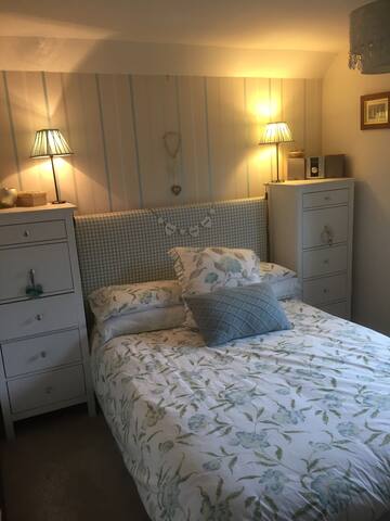 Cosy Double with private bathroom