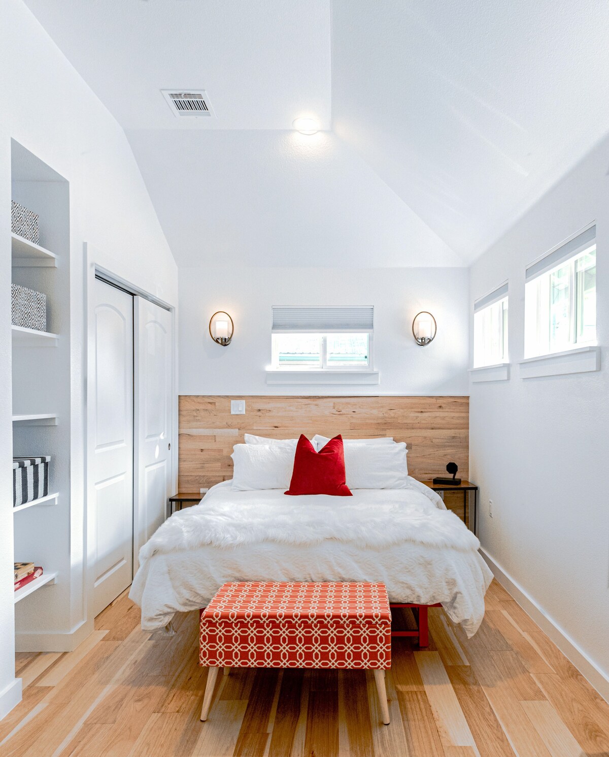 Bright & Cheery Casita Perfect for Visiting Family