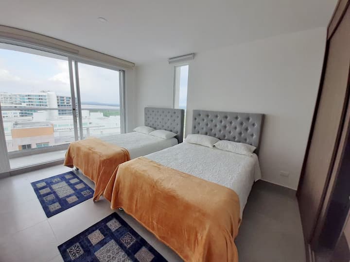 Chambre principale avec hébergement pour 4 personnes