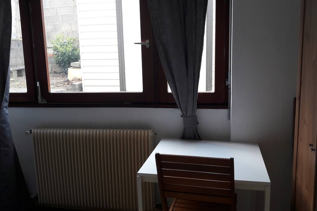 Table Bureau