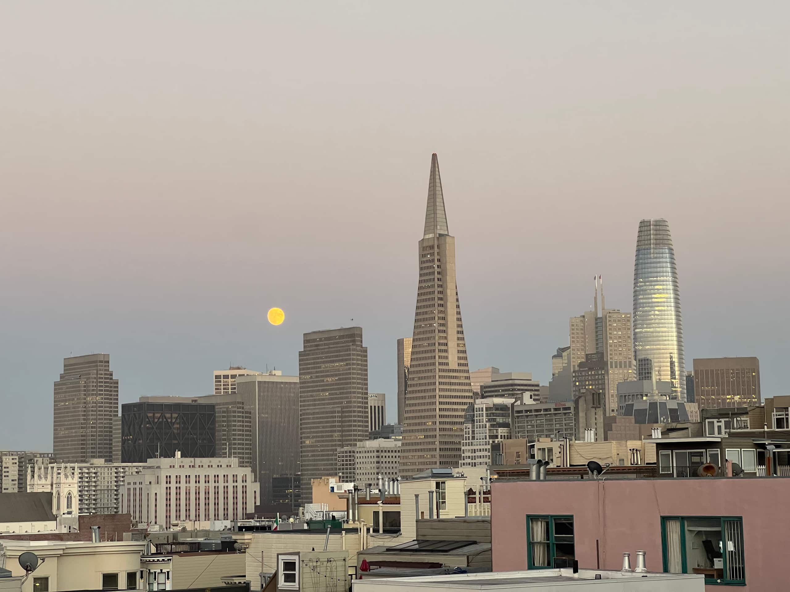 Home in San Francisco · ★5.0 · 3 bedrooms · 4 beds · 2.5 baths - Image 39