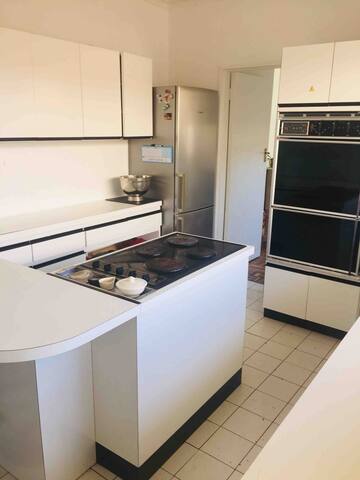 3 Bedroom Family Home with Pool in Cape Town gallery image 5