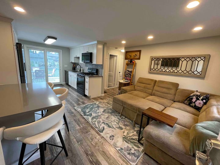Modern 2br With A/c For Your Business And Pleasure - Concord, MA