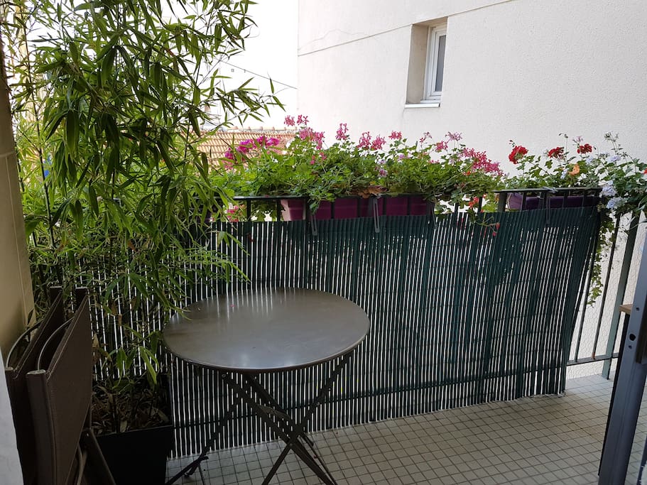 balcony