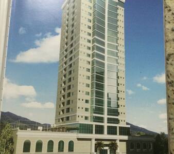 Ótima suite, c/banheiro privativo Edificio Munique