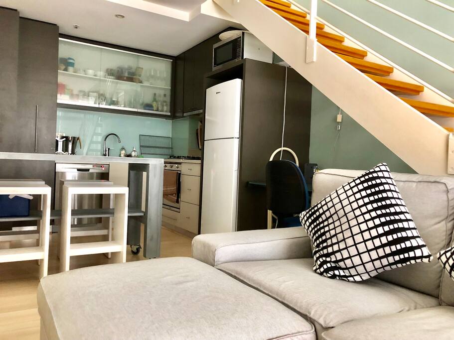 Lounge & dining