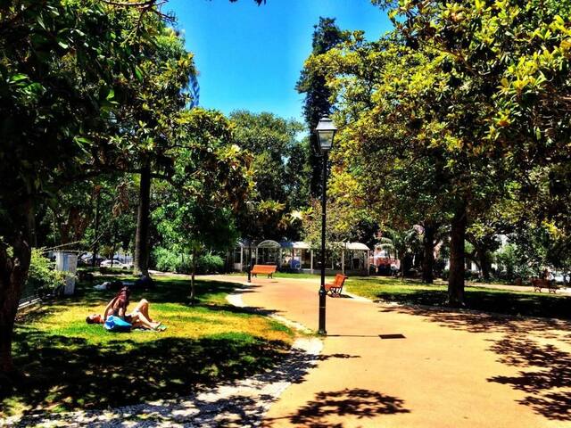 Huge 10 Bedroom Apartments in Príncipe Real gallery image 3