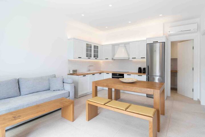 IKADE Mykonos I, 2 BR @ 2 bathrooms gallery image 4