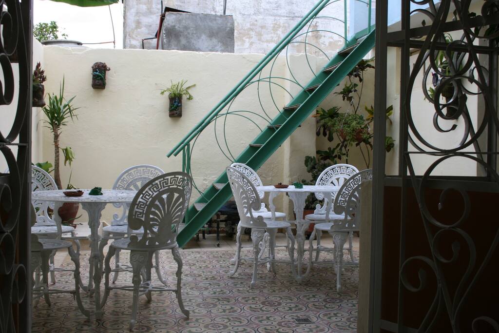 Terraza Exterior, area de fumar.