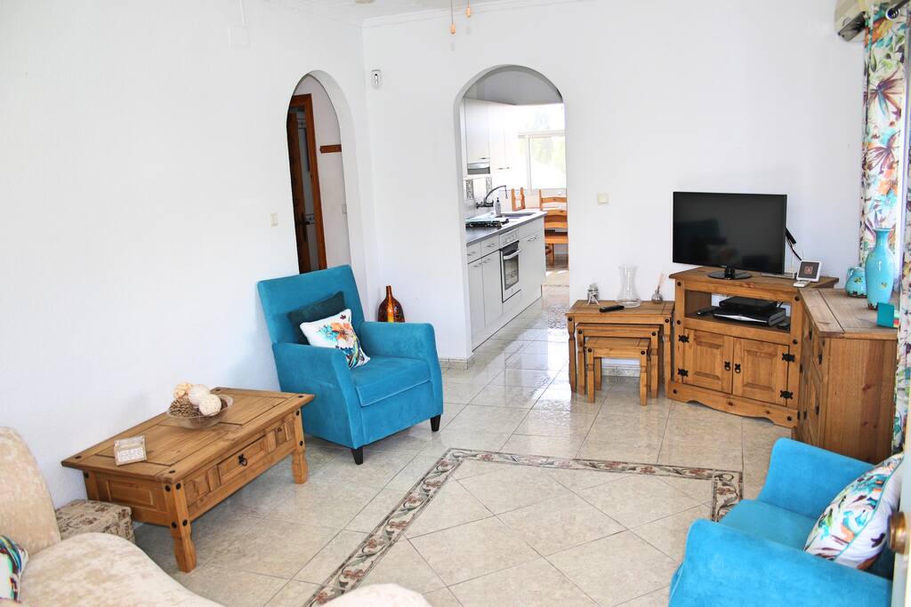 Upstairs Lounge 2