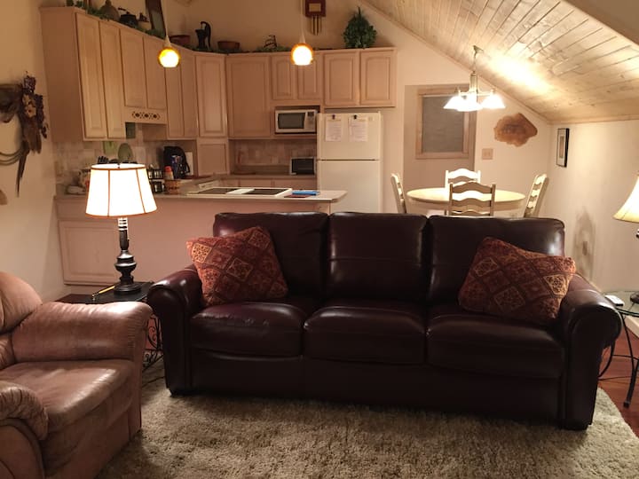 Dobber's Ridge Black Hills Cabin Chalets for Rent in Hot Springs