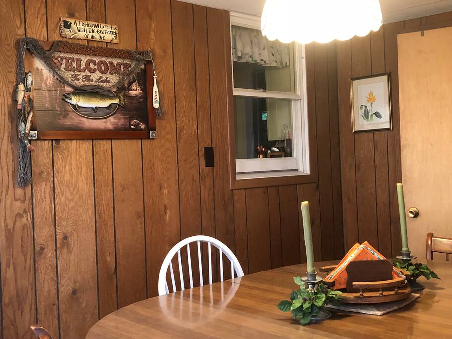 Dining Area/Entrance