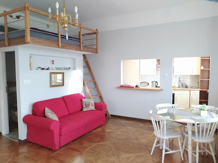 Cozy apartment next to Market / Cozy apartment