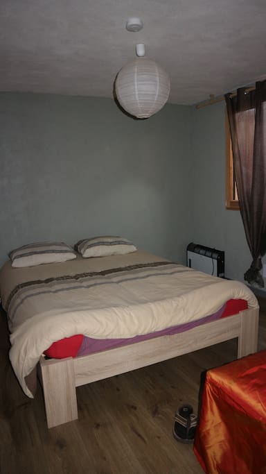 CHAMBRE 1 LIT 140