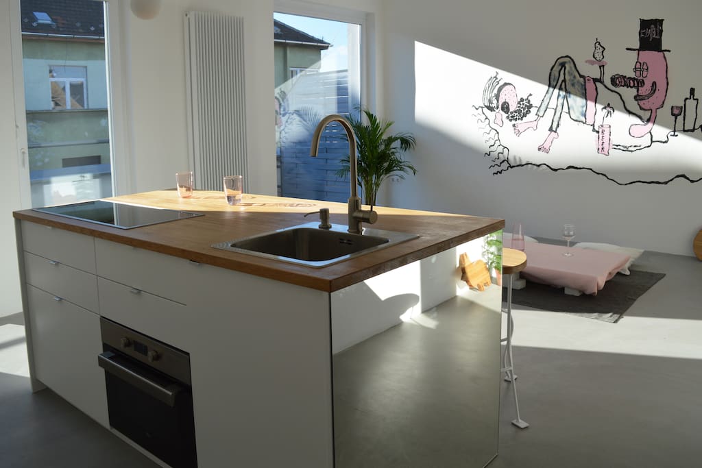 Fully equipped kitchen and Japanese style low table