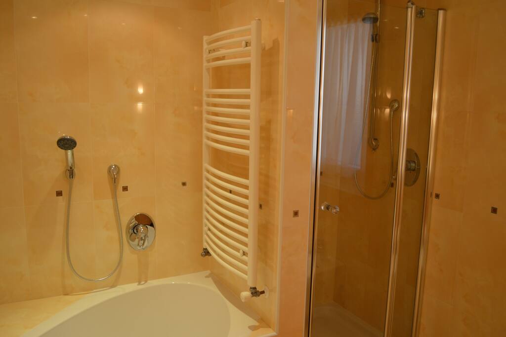 vasca da bagno al primo piano