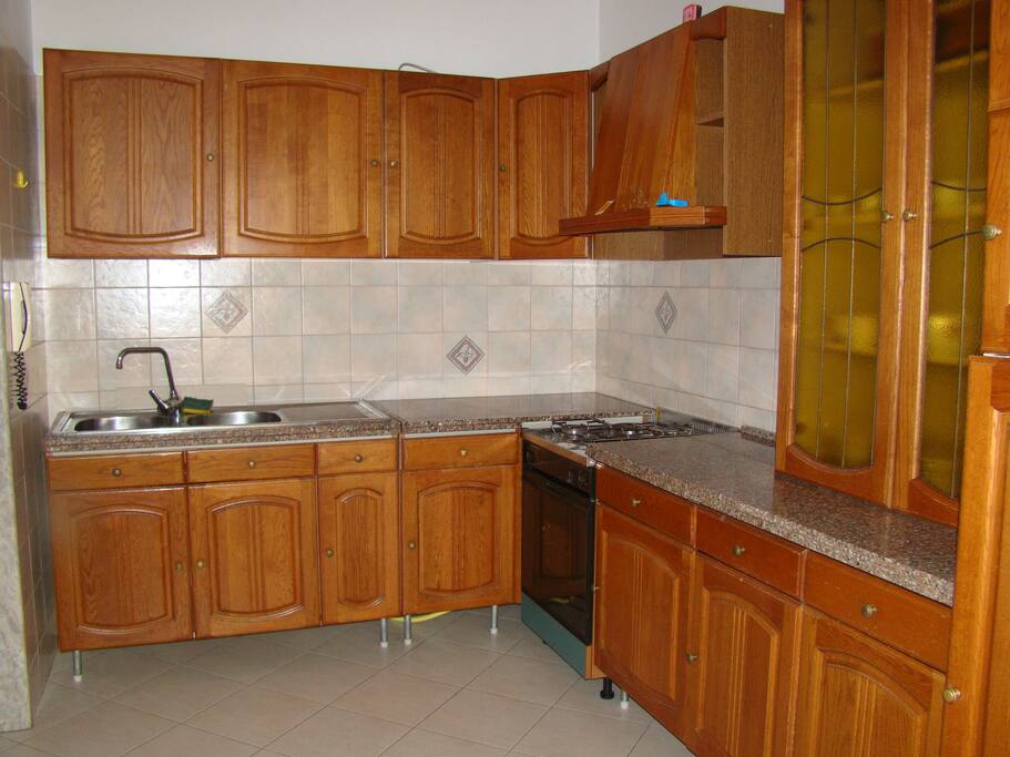 cucina con accesso al balcone