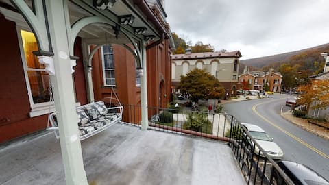 Victorian Balcony Level in Historic Jim Thorpe