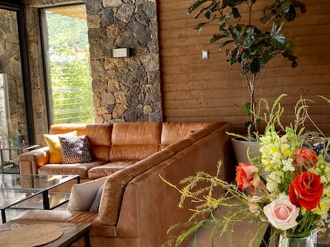 Top Airbnb: Whisper Garden house, amazing bio-pool !! in Malinalco