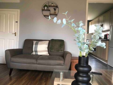 Greyfriar House 3 bedroom w/parking contractors