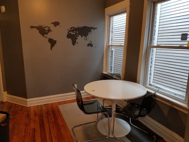 Two units in One! Location! Noble Square gallery image 2