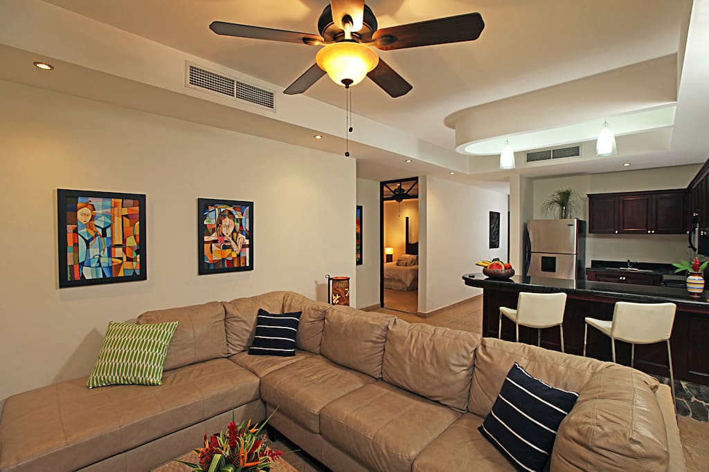 Ocean Front 3 bedroom condo in Jaco E4 Apartments for Rent in Jaco