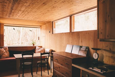 Cosy Wood Cabin in Innsbruck Woods
