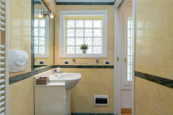 Santo Stefano Apts – 12 Apartments in Condominium gallery image 5