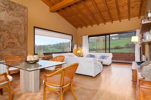 Top Airbnb: House in Meruelo with a private pool near the beaches en Cantabria