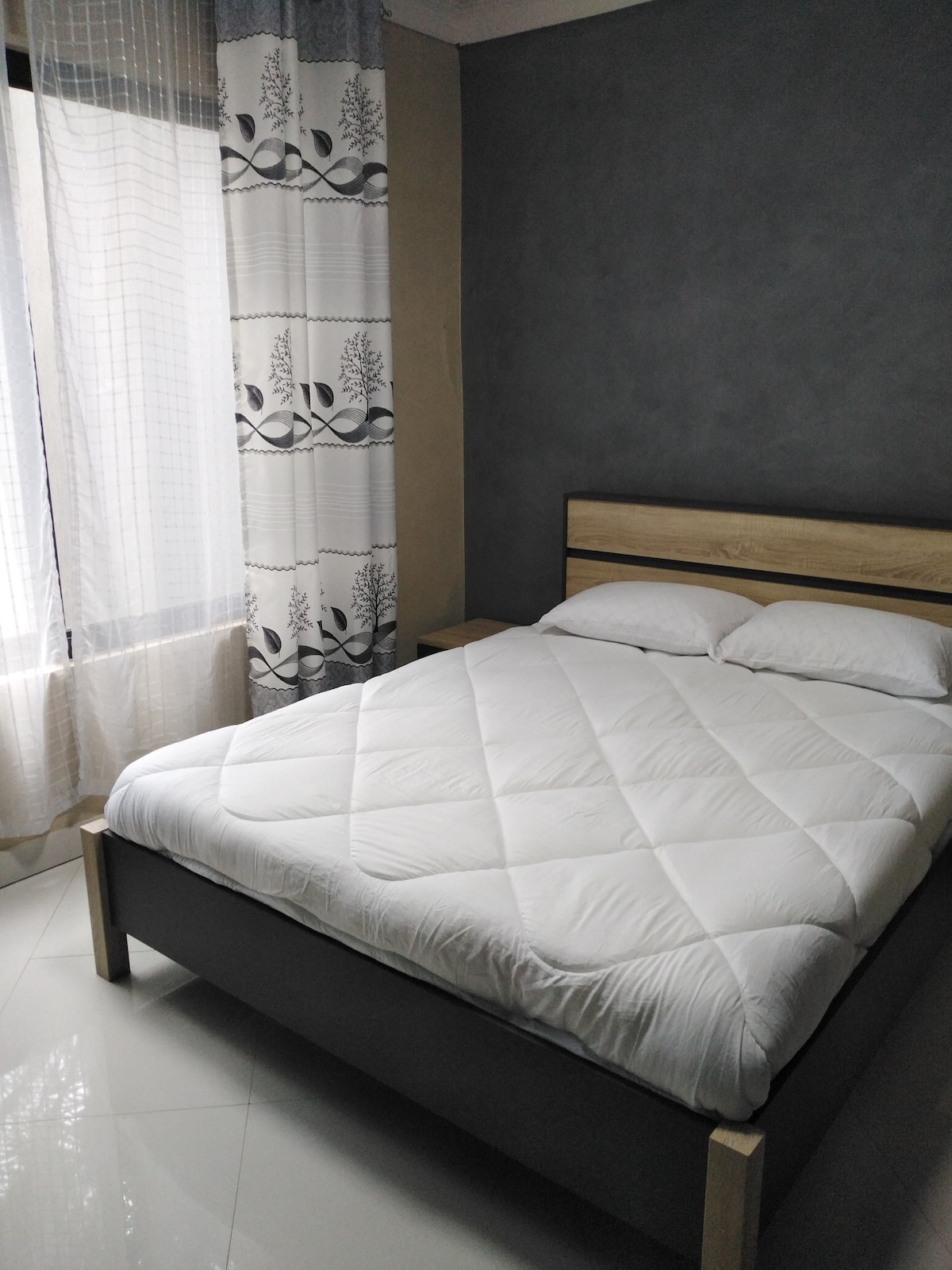 Მე-3 საძინებელი გასაოცარია და პირველი დილის სინათლეს იჭერს. 