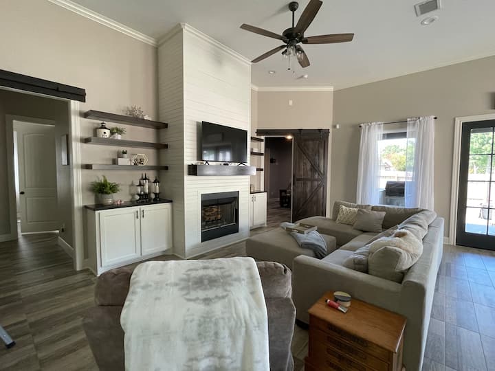 Luxury Swim Spa, Big Lake House - Lake Conroe, TX