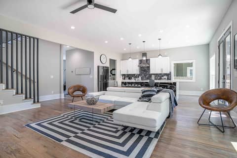 Successful Airbnb property: World Cup Atlanta | 8 Min to Mercedes-Benz Stadium in Westview