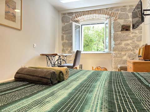 Main Street Dutch Vintage3