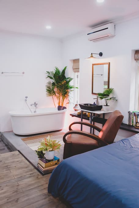 An open bath tub for your daily refreshment.
