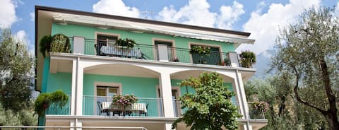 Popular Airbnb listing: Casa Licia 1 M0230450208 in Malcesine