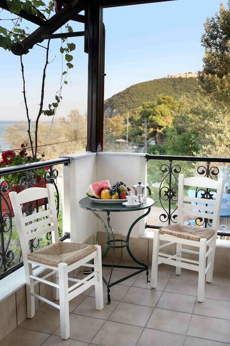 Studio with sea view