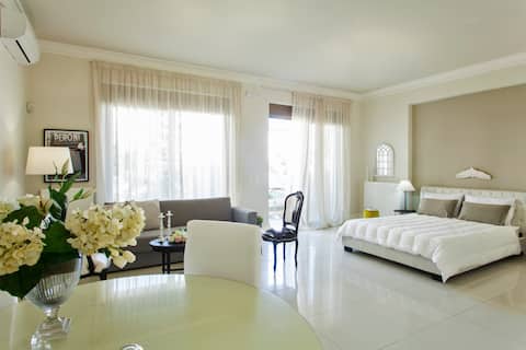 Maritina Luxury Central Apartment /WiFi / AC