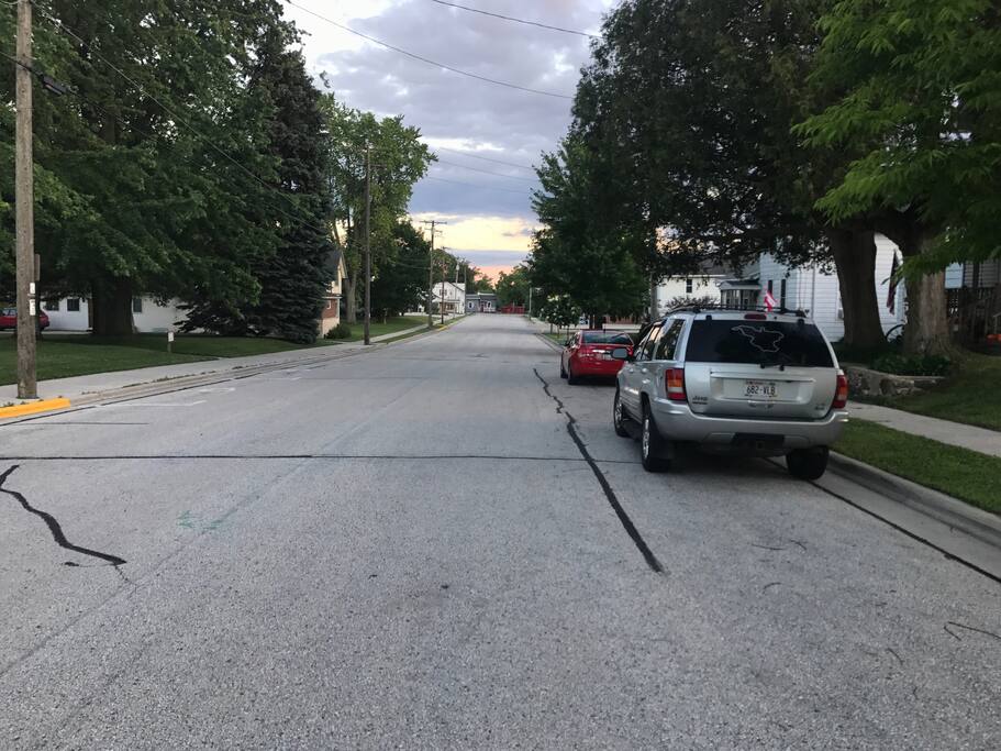 2 Blocks from Downtown