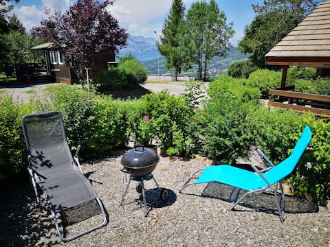 Cottage, nature, snow, foot of the slopes, relaxation