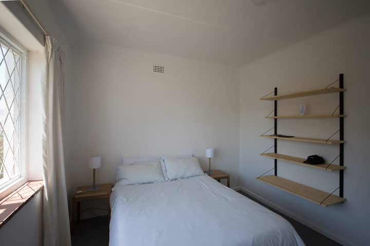 第二间卧室配有双人床（山边）