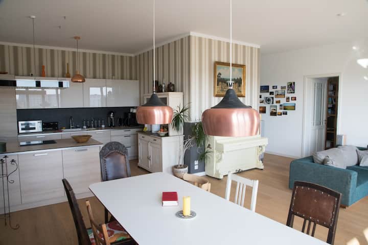 Light flooded apartment in the heart of Berlin