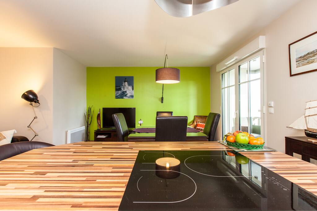 Vous apprécierez ce vaste espace de 65 m2 pour vos vacances.
