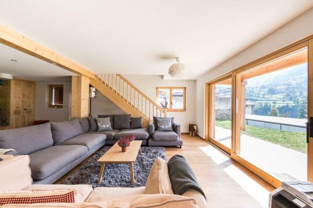 GF Open plan living room leading to big garden