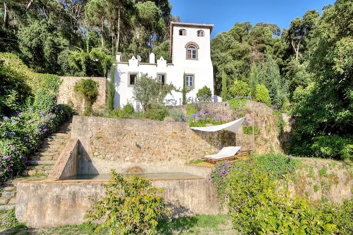 Sintra Charming Country House gallery image 2