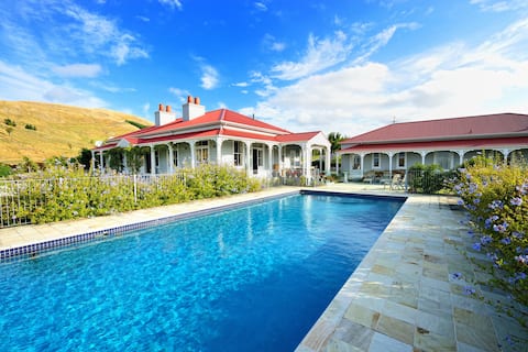Cape South Homestead