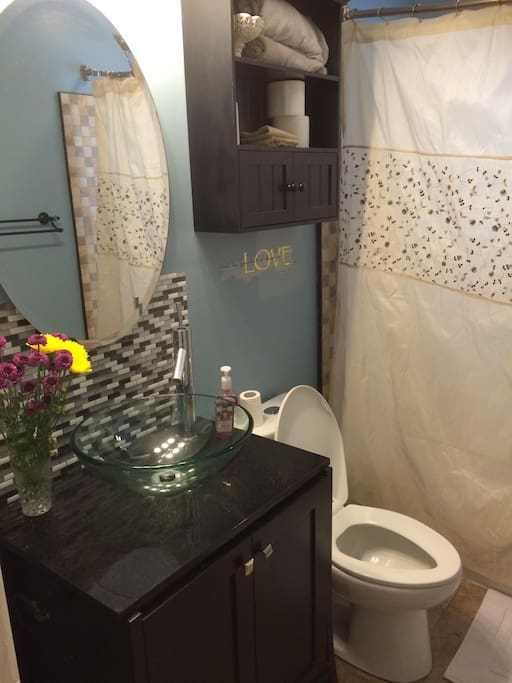 This full bath is a few steps away from guest room and on main floor but it is not shared during your stay.
