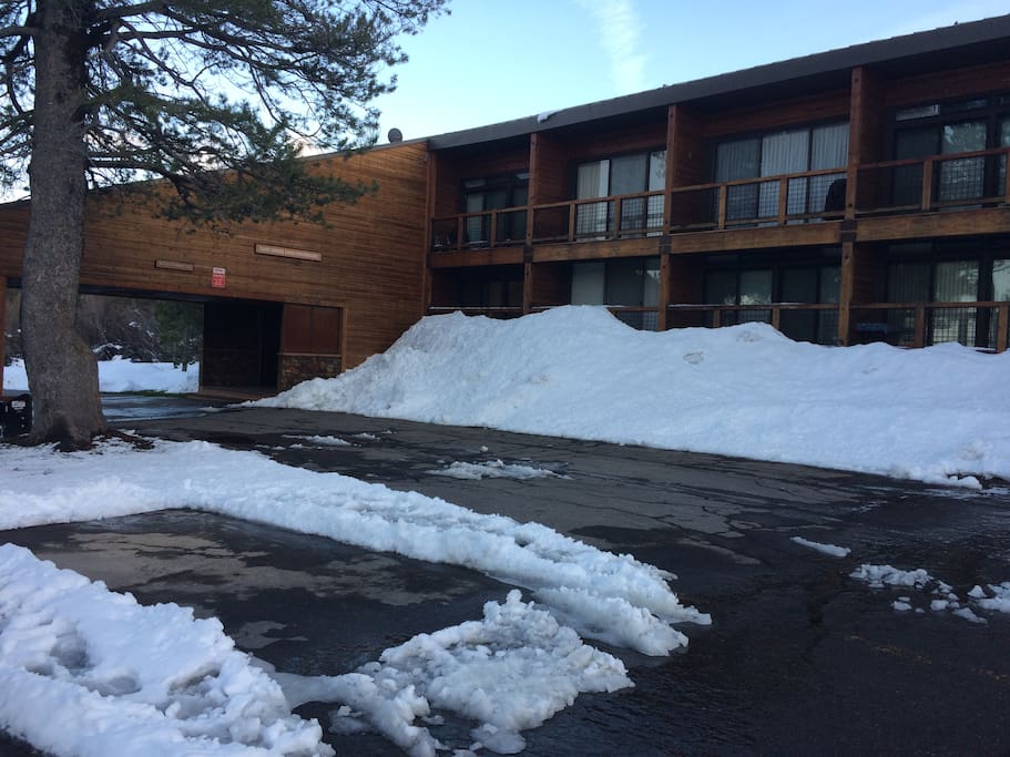 Exterior of lodge from parking lot.