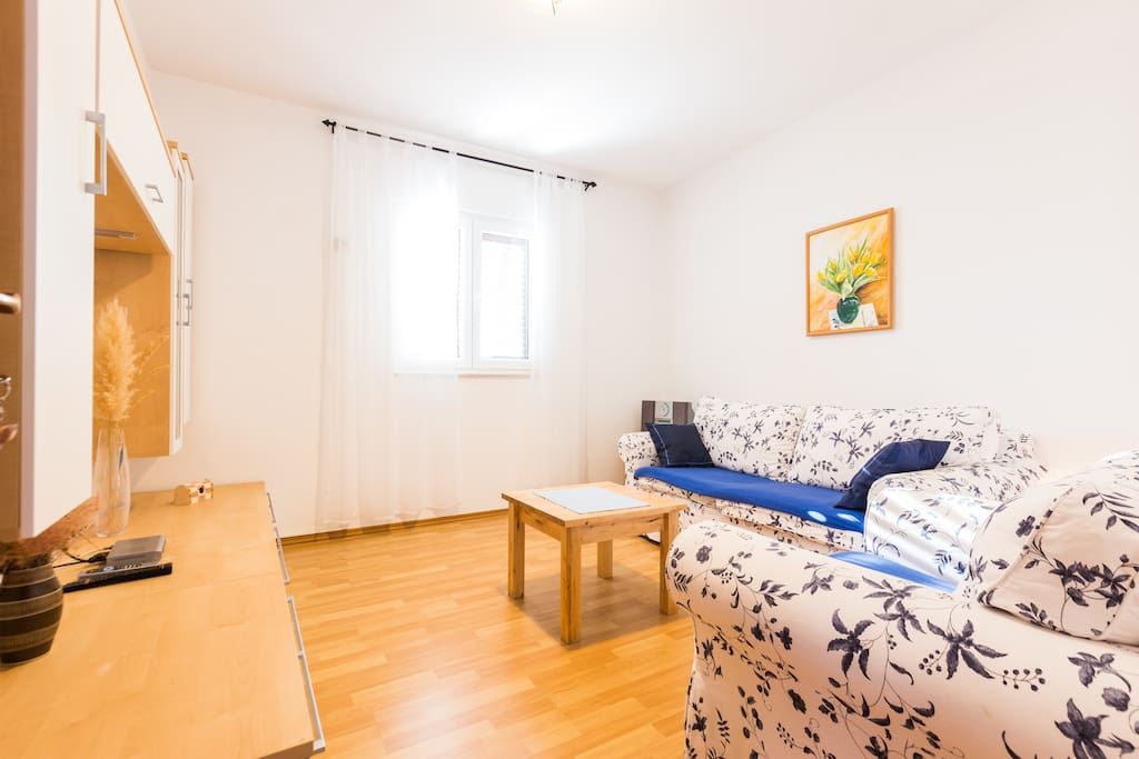Wohnzimmer Couch mit Schlaffunktion