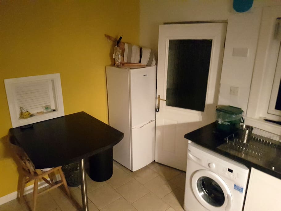 Kitchen Breakfast Bar